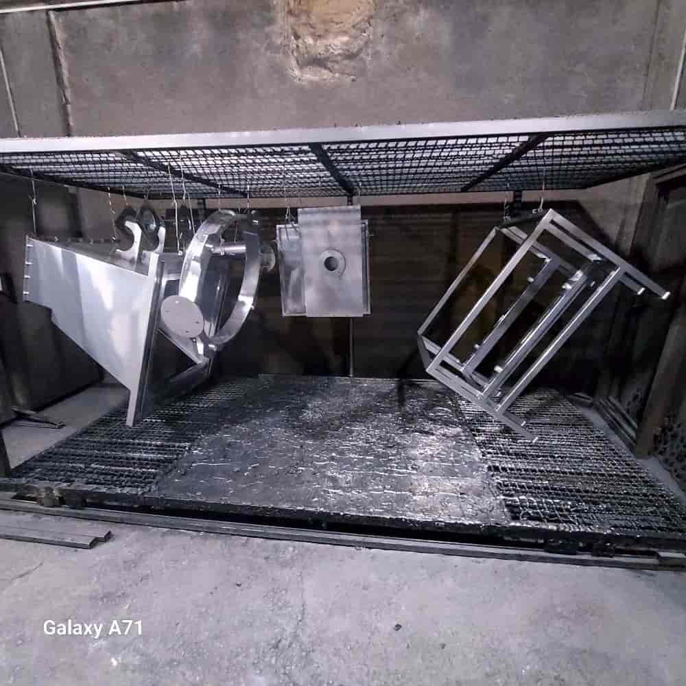 Painting with silver steel paint for industrial and sanitary devices